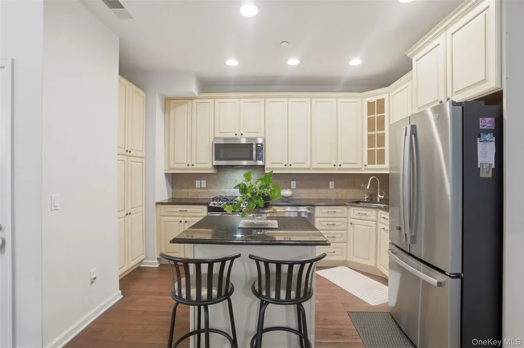 136 Hudson Pointe Drive Poughkeepsie NY 12601