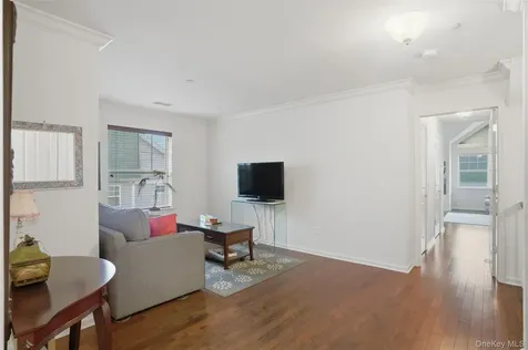 136 Hudson Pointe Drive Poughkeepsie NY 12601
