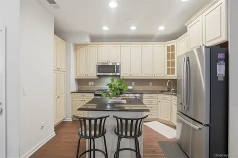136 Hudson Pointe Drive Poughkeepsie NY 12601