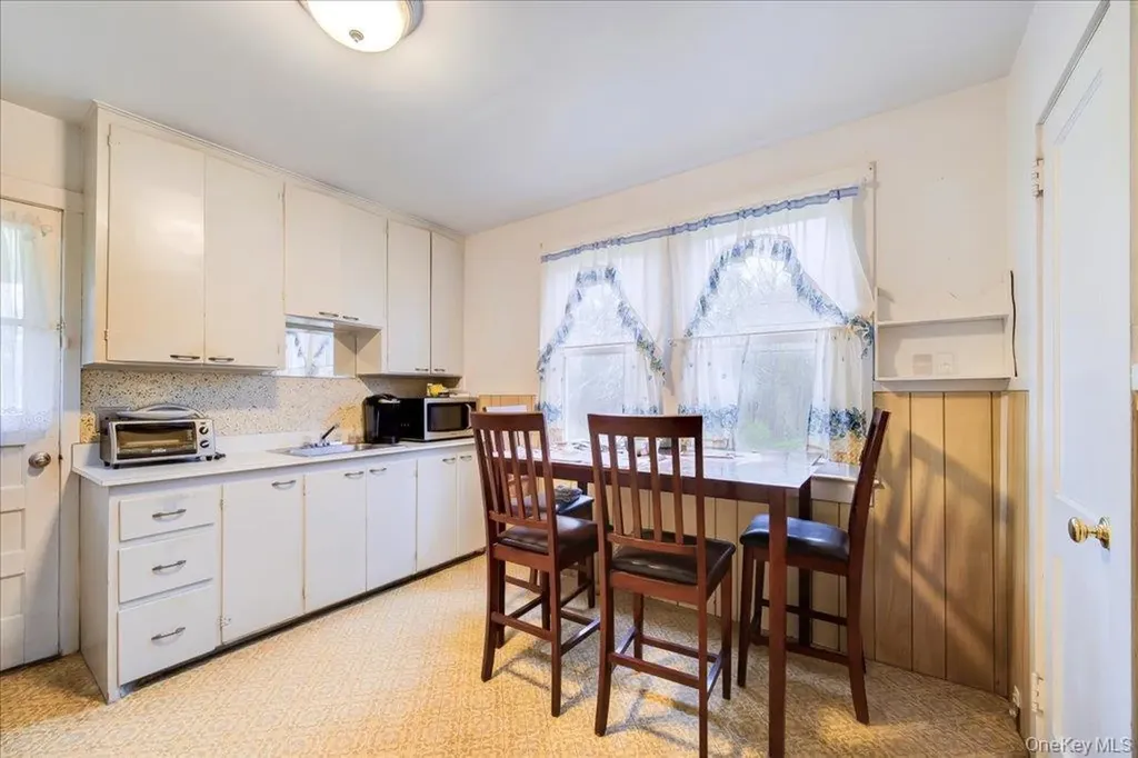 144 Cream Street Poughkeepsie NY 12601