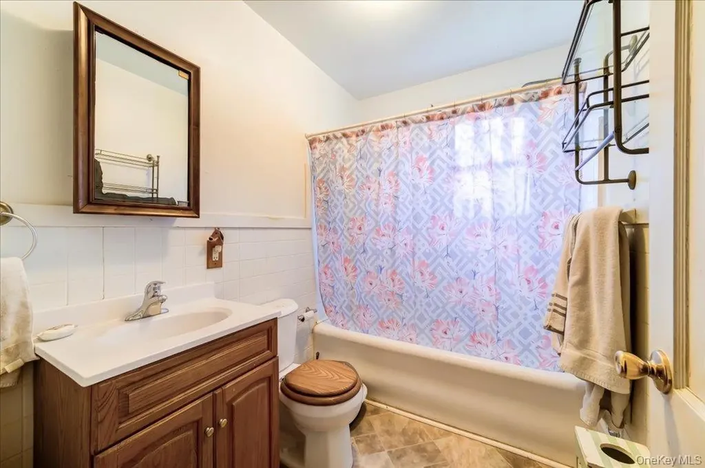 144 Cream Street Poughkeepsie NY 12601