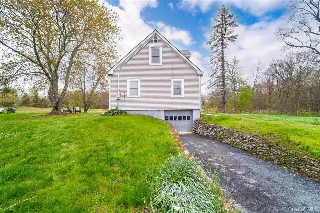 144 Cream Street Poughkeepsie NY 12601