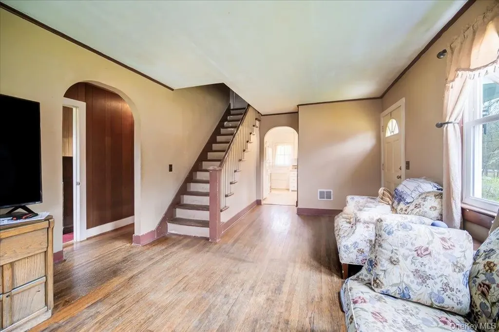 144 Cream Street Poughkeepsie NY 12601