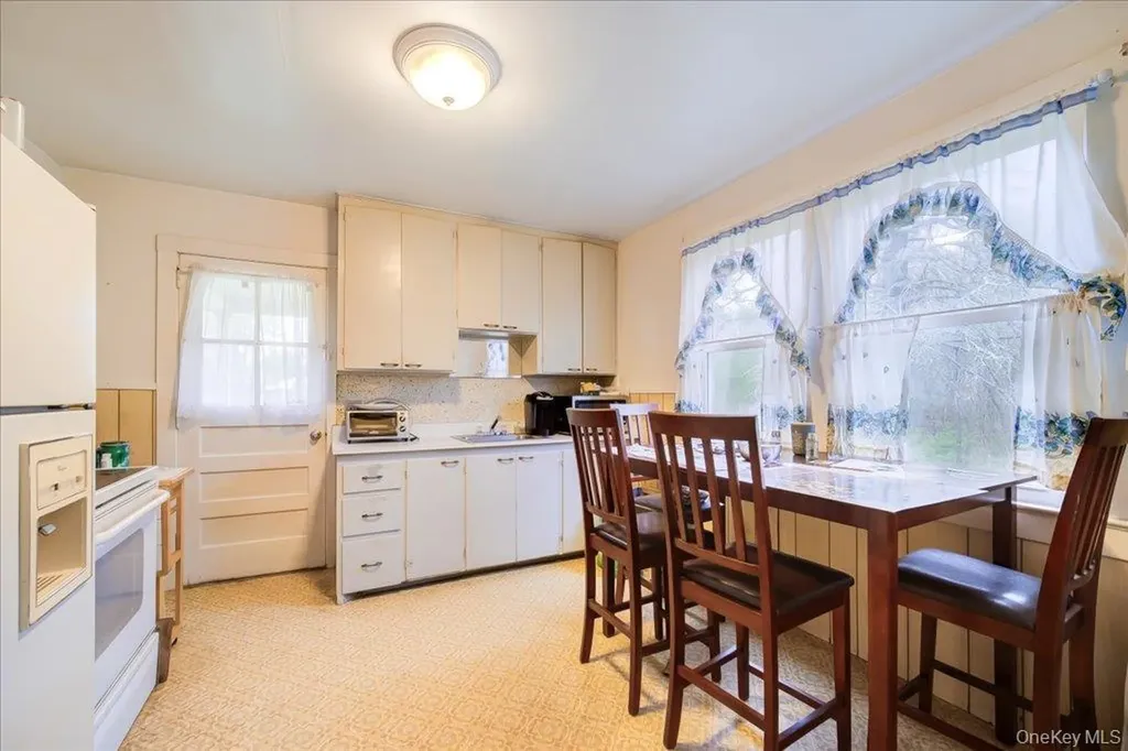 144 Cream Street Poughkeepsie NY 12601