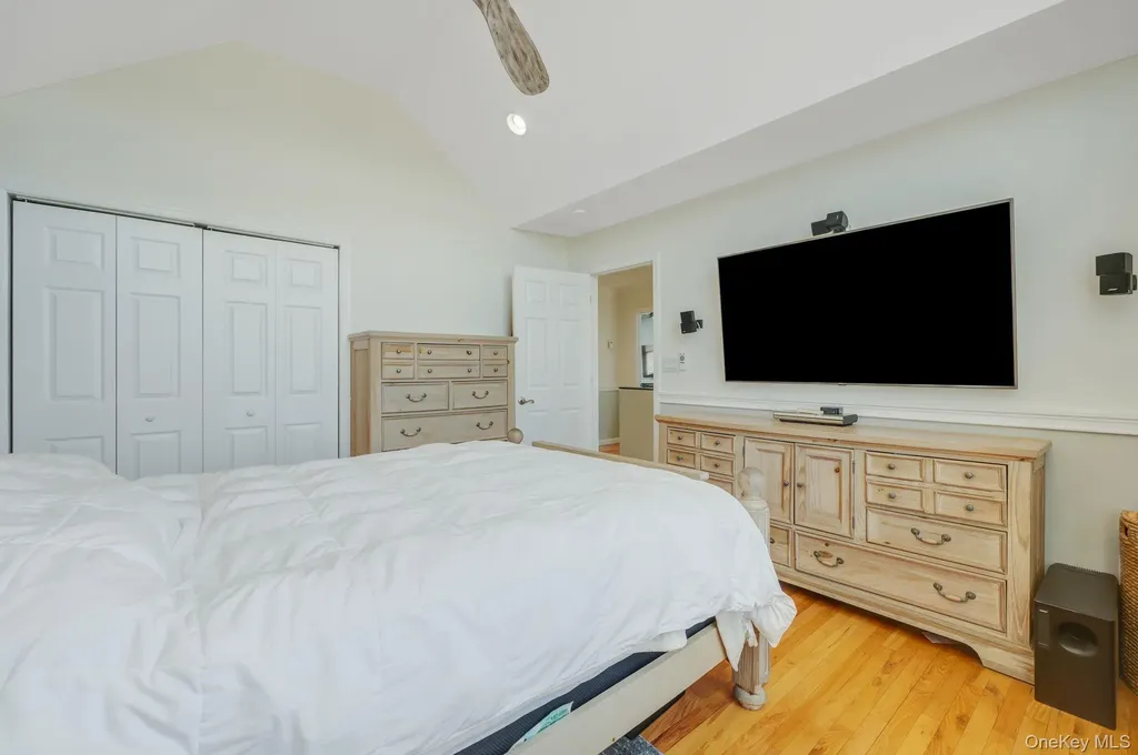 71 Hill Lane Levittown NY 11756