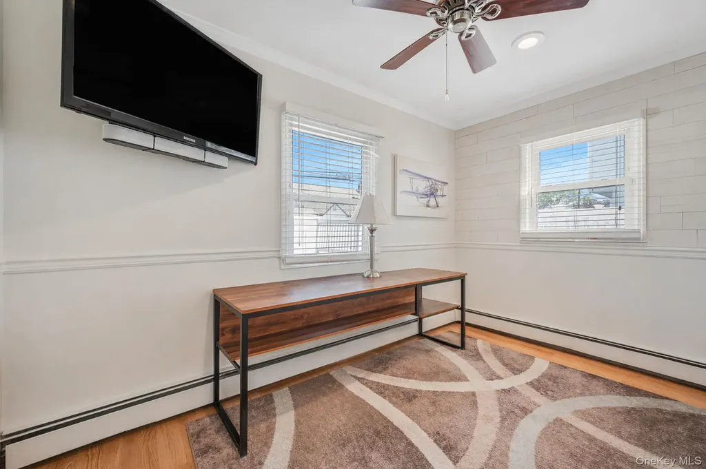 71 Hill Lane Levittown NY 11756
