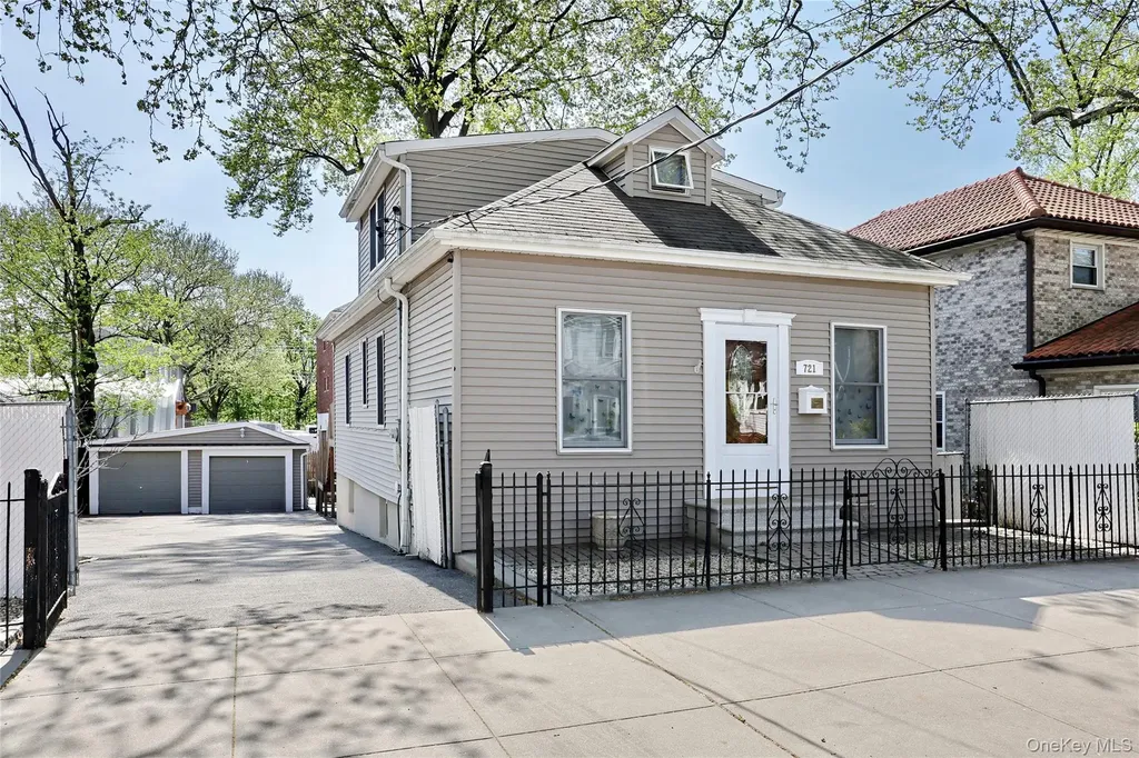 721 Vincent Avenue Bronx NY 10465