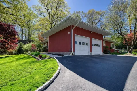 14 Sunderland Place Suffern NY 10901