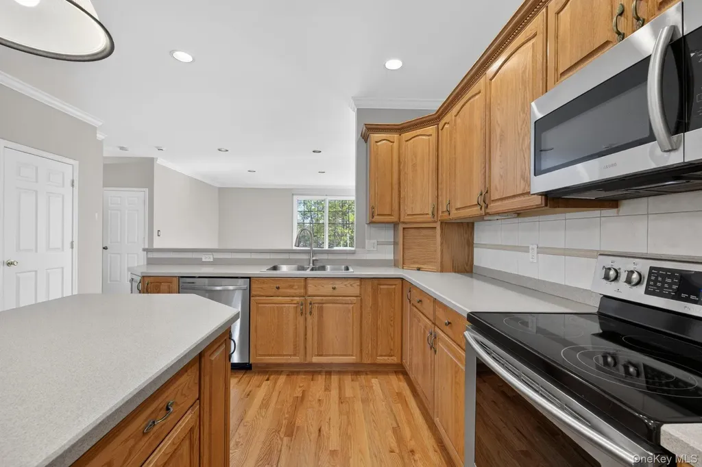 6 Martingale Way Pawling NY 12564
