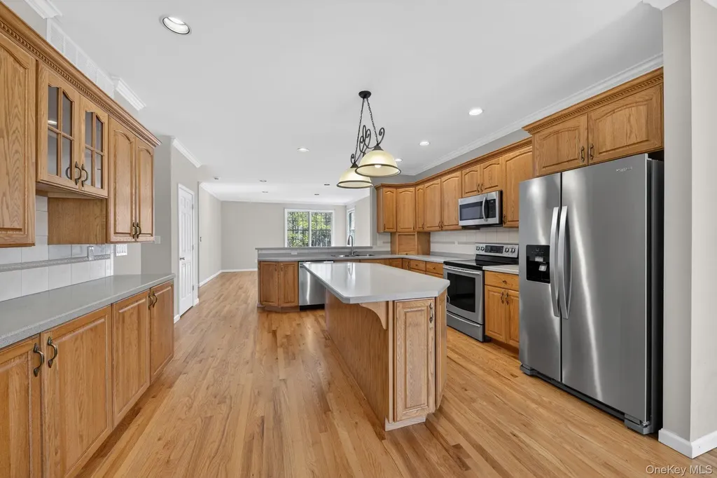 6 Martingale Way Pawling NY 12564