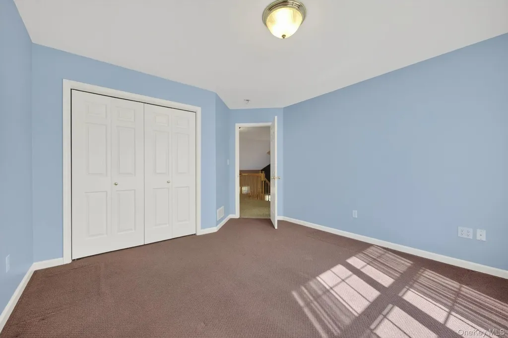 6 Martingale Way Pawling NY 12564