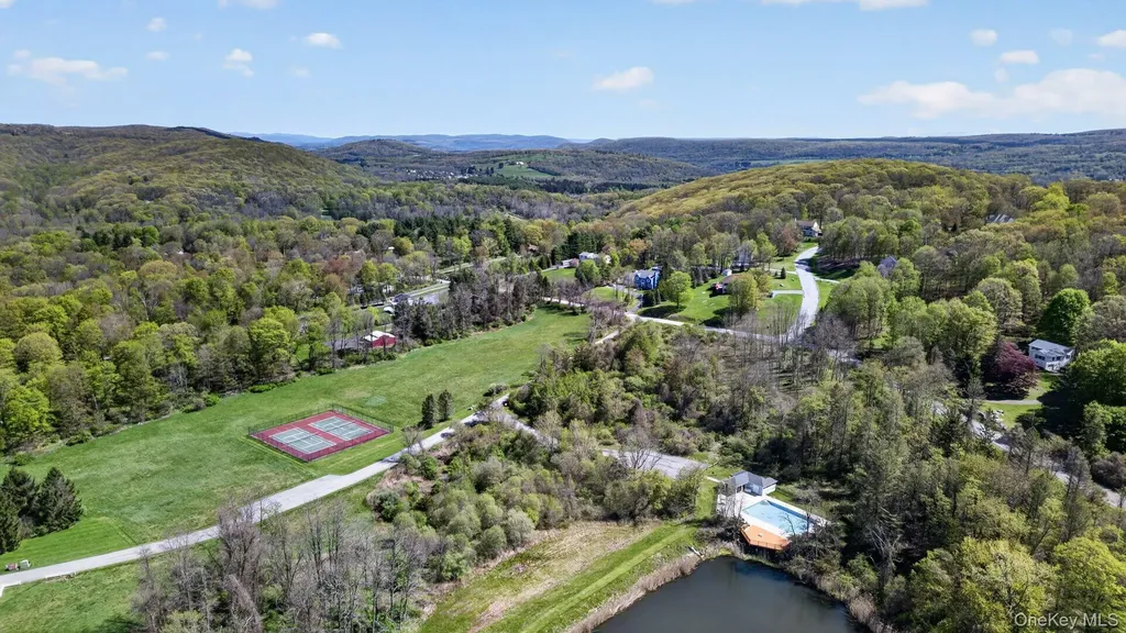 6 Martingale Way Pawling NY 12564