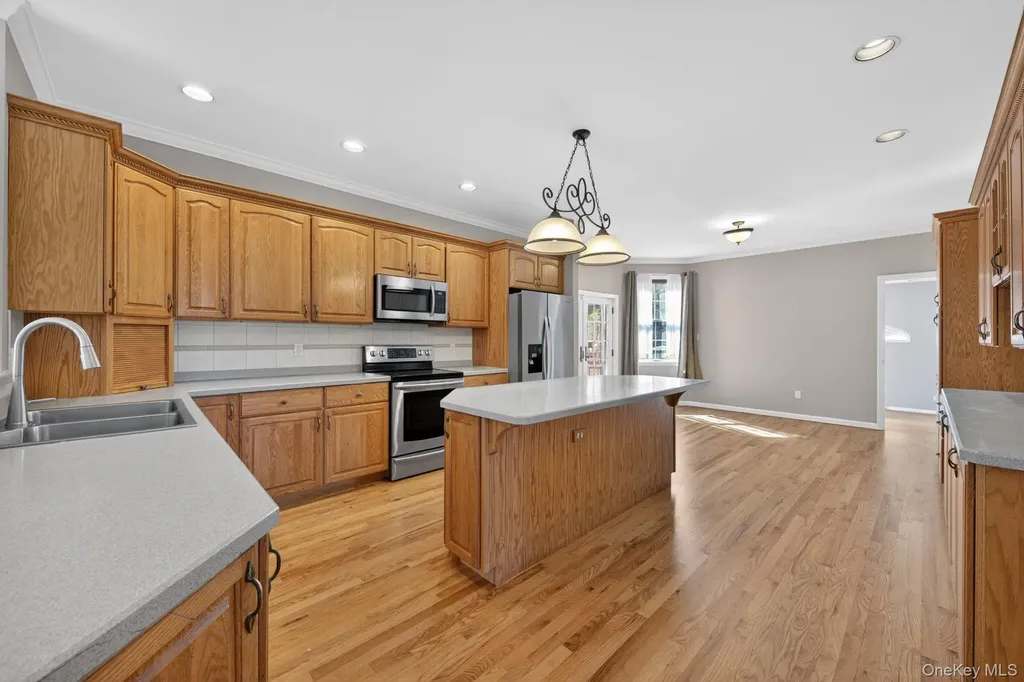 6 Martingale Way Pawling NY 12564