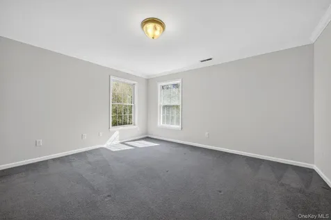 6 Martingale Way Pawling NY 12564