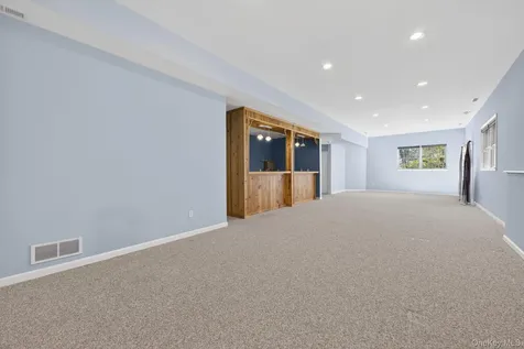 6 Martingale Way Pawling NY 12564