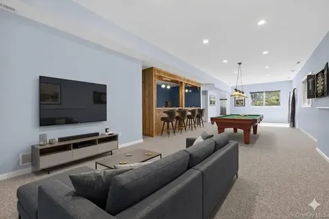 6 Martingale Way Pawling NY 12564