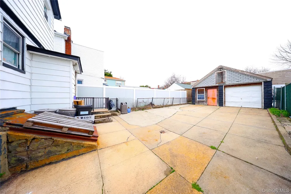 1541 E 95th Street Brooklyn NY 11236