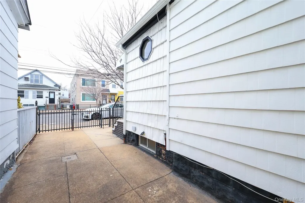 1541 E 95th Street Brooklyn NY 11236