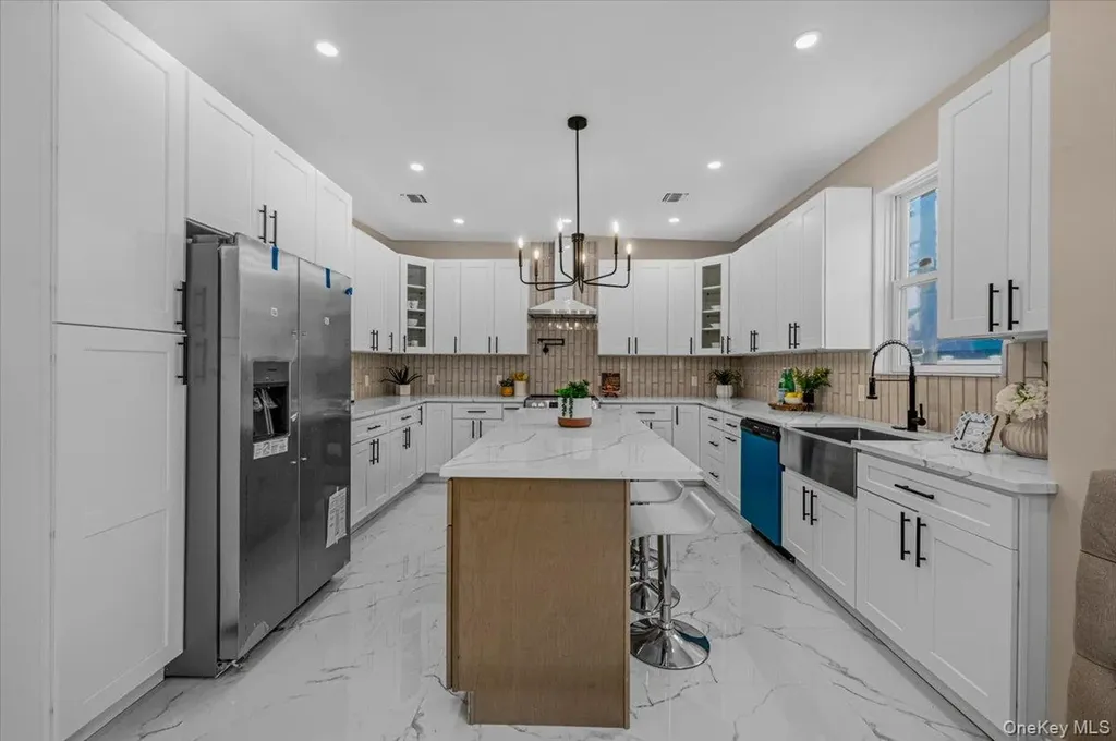 62 Haven Lane Levittown NY 11756