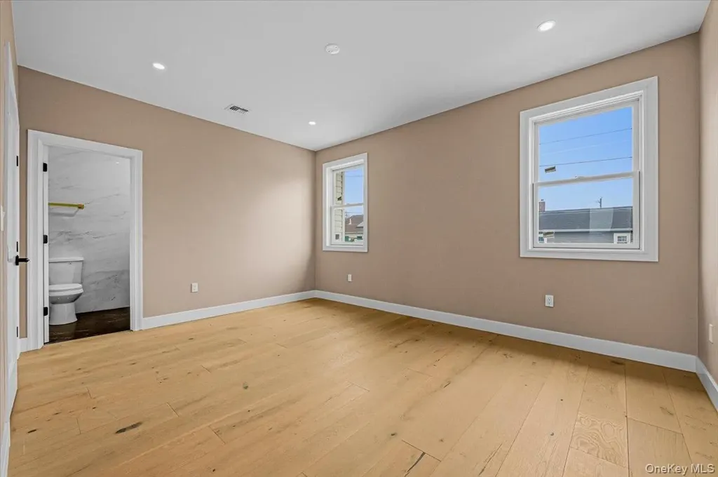62 Haven Lane Levittown NY 11756