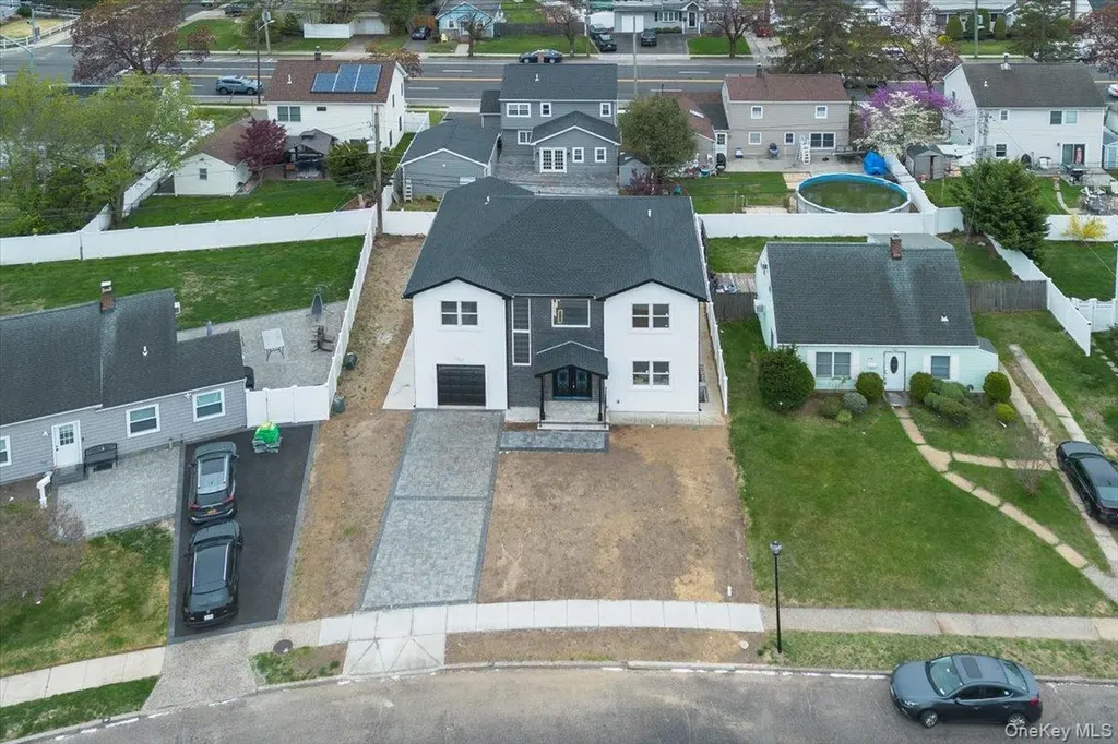 62 Haven Lane Levittown NY 11756