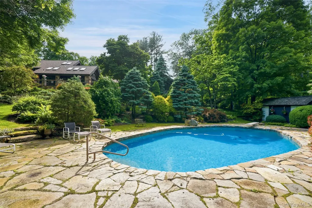 217 Trinity Pass Pound Ridge NY 10576