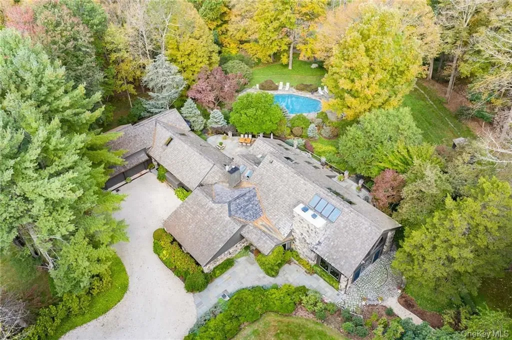 217 Trinity Pass Pound Ridge NY 10576
