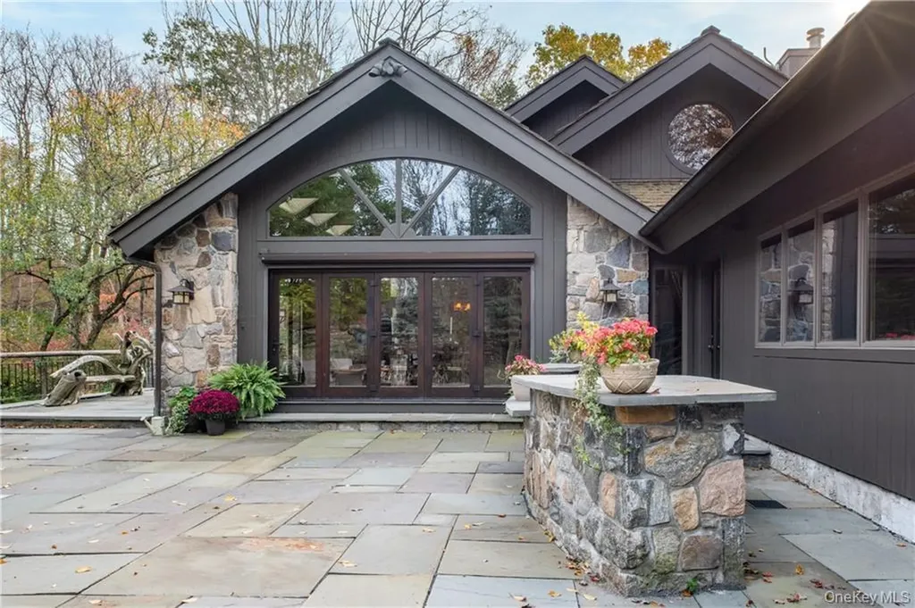 217 Trinity Pass Pound Ridge NY 10576