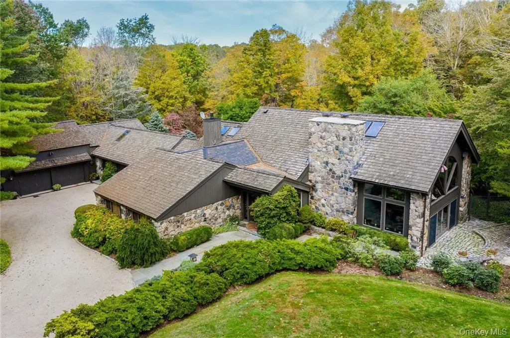217 Trinity Pass Pound Ridge NY 10576
