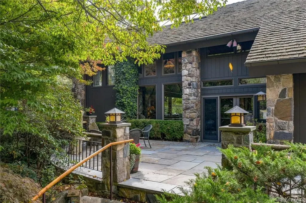 217 Trinity Pass Pound Ridge NY 10576