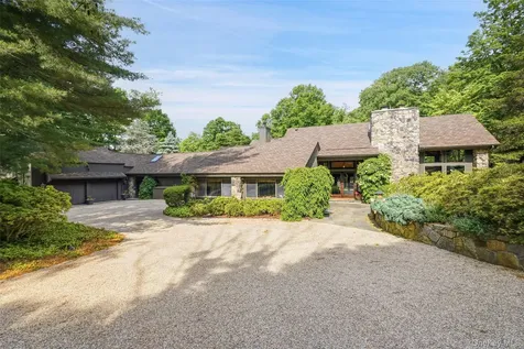 217 Trinity Pass Pound Ridge NY 10576