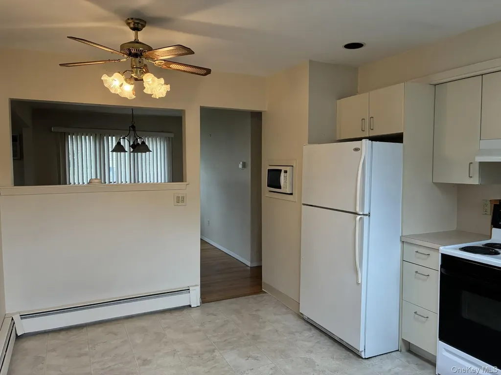 32 Lincoln Drive Oakdale NY 11769