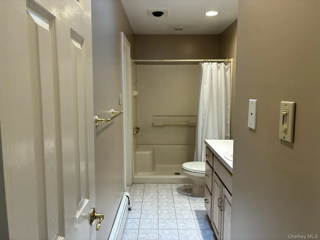 32 Lincoln Drive Oakdale NY 11769
