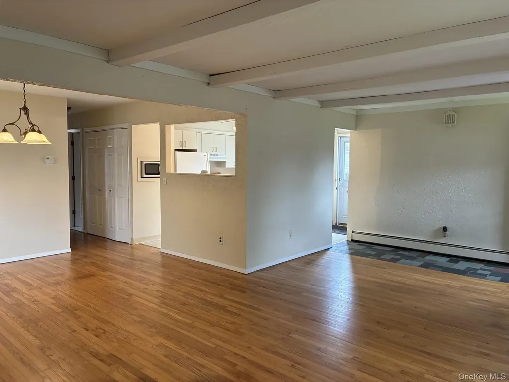 32 Lincoln Drive Oakdale NY 11769