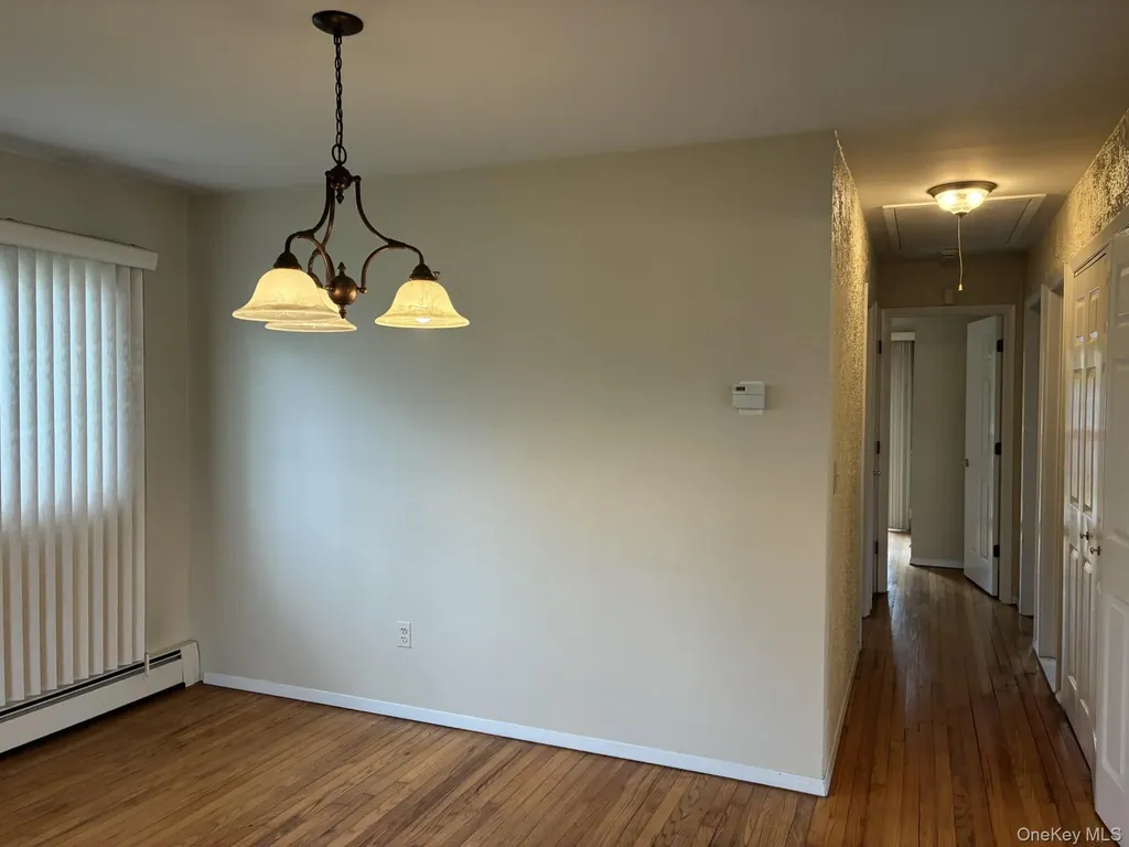 32 Lincoln Drive Oakdale NY 11769