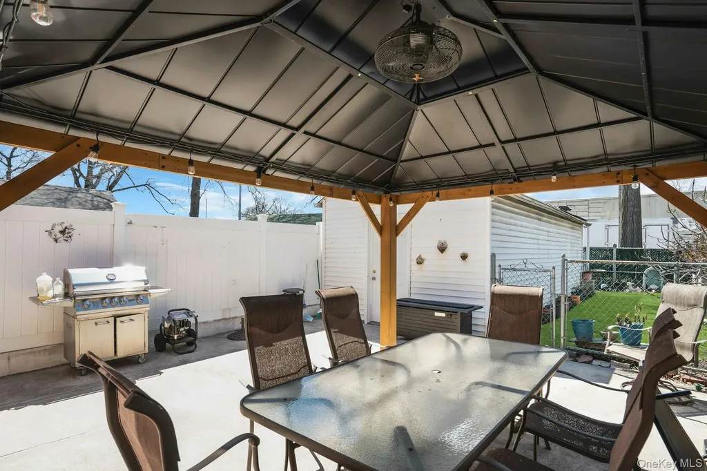 9418 95th Street Ozone Park NY 11416