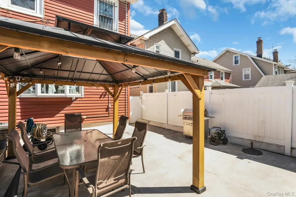 9418 95th Street Ozone Park NY 11416