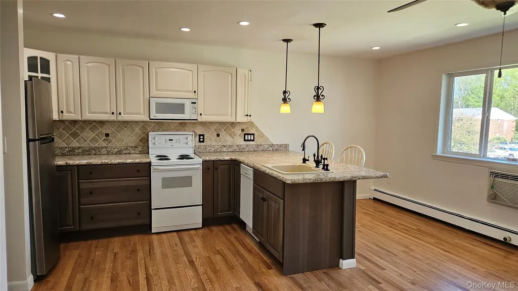 76 Manor Drive Cornwall NY 12518
