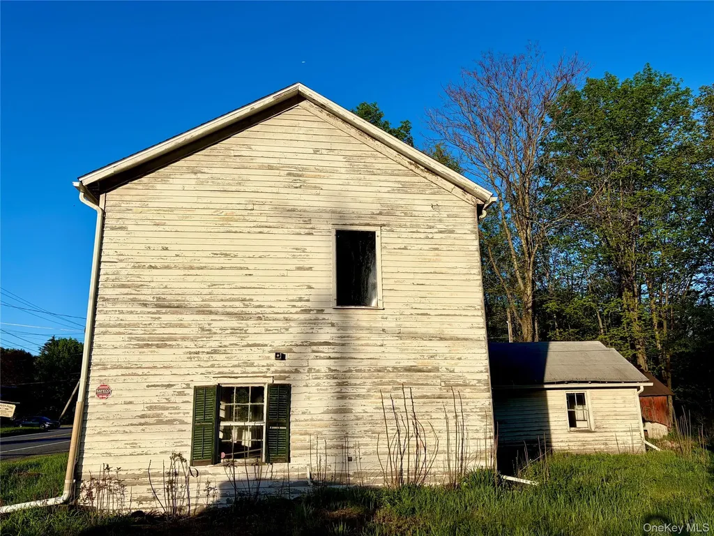 7077 Route 209 Kerhonkson NY 12446
