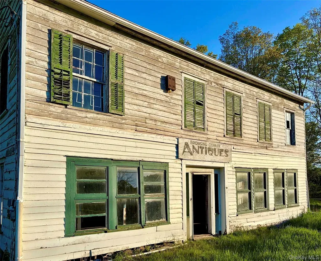 7077 Route 209 Kerhonkson NY 12446