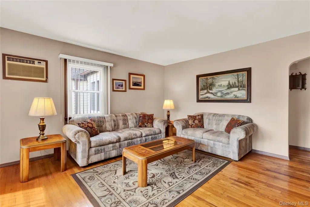 152 Foster Boulevard North Babylon NY 11702