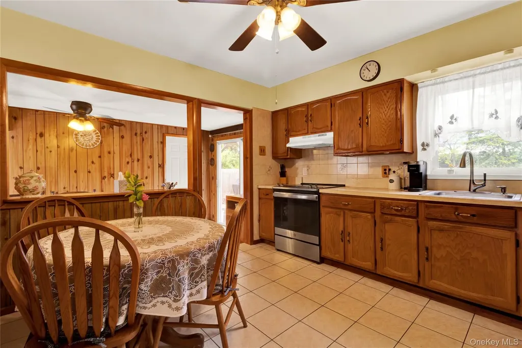 152 Foster Boulevard North Babylon NY 11702