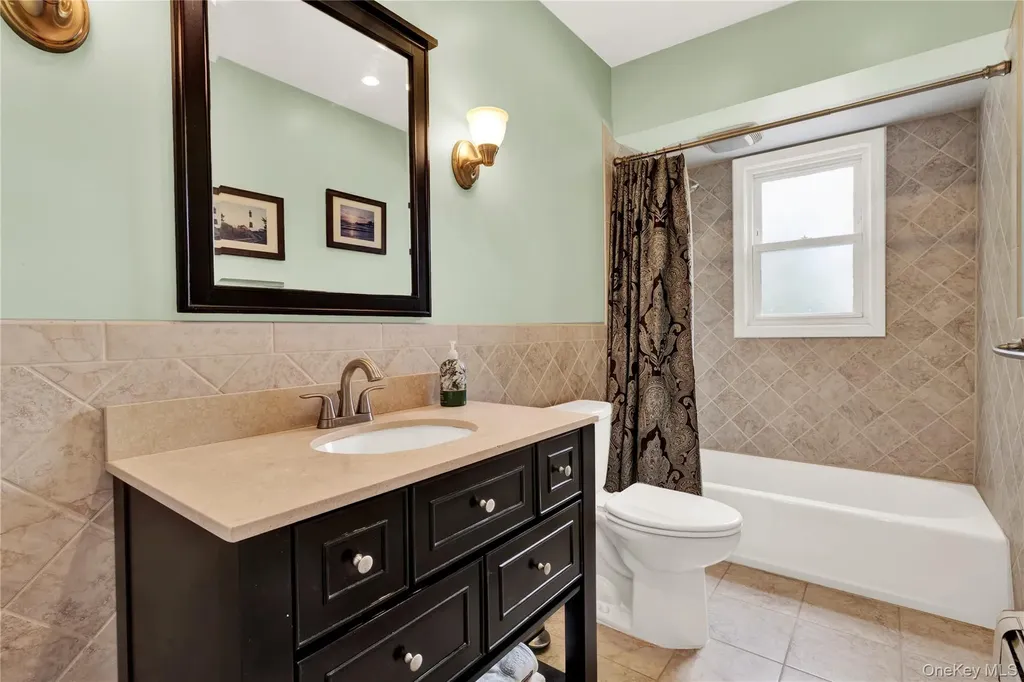 152 Foster Boulevard North Babylon NY 11702