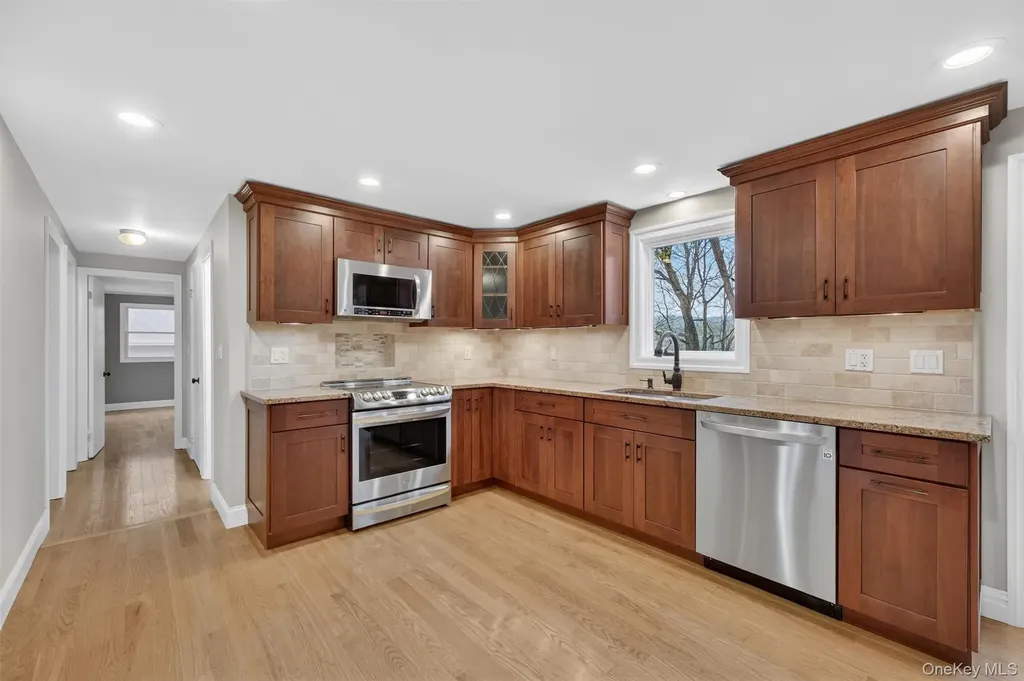 69 Hy Vue Terrace Cold Spring NY 10516