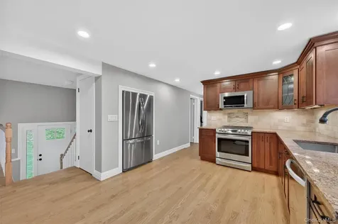 69 Hy Vue Terrace Cold Spring NY 10516