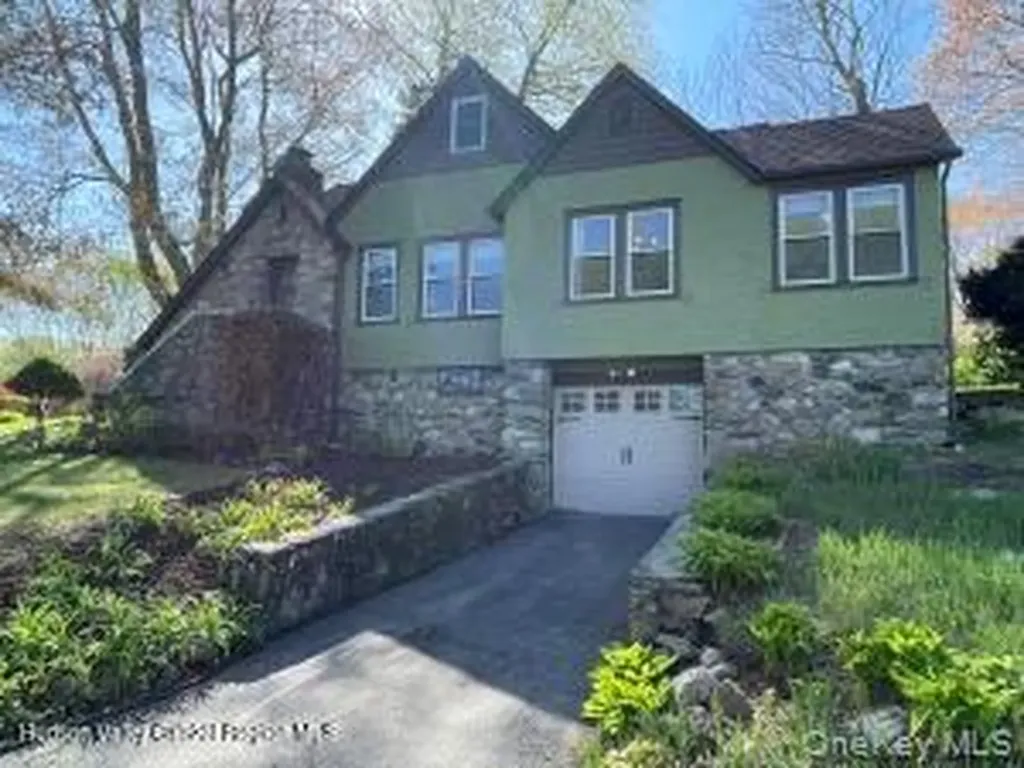 38 Lake Shore Drive Patterson NY 12563