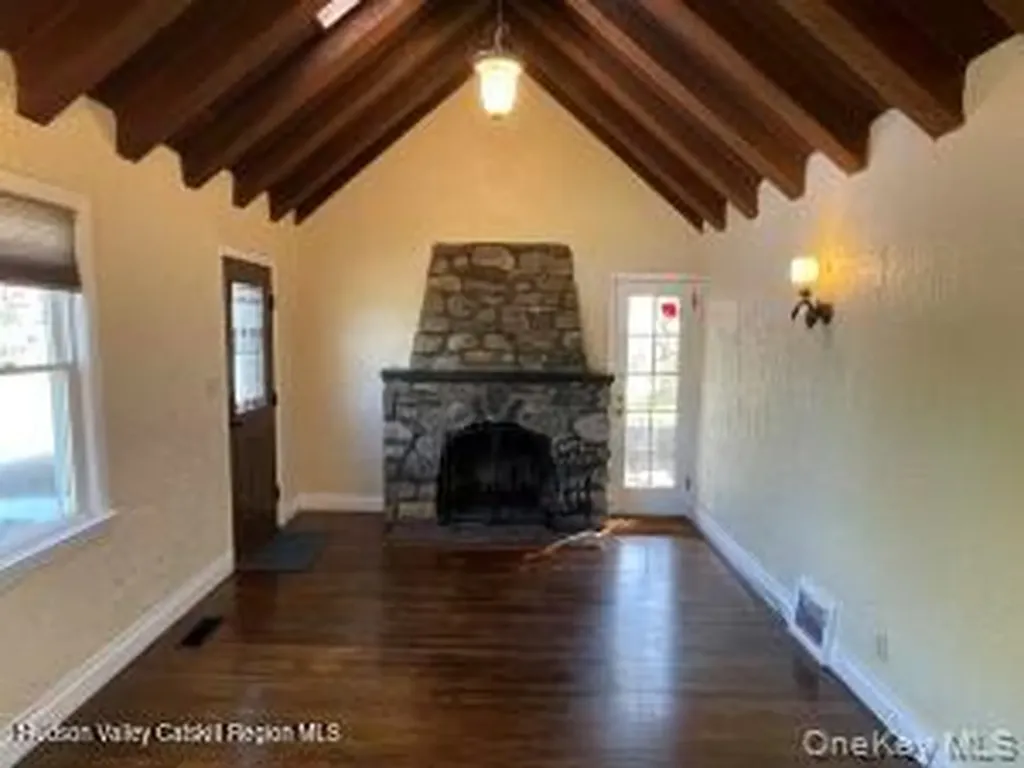 38 Lake Shore Drive Patterson NY 12563