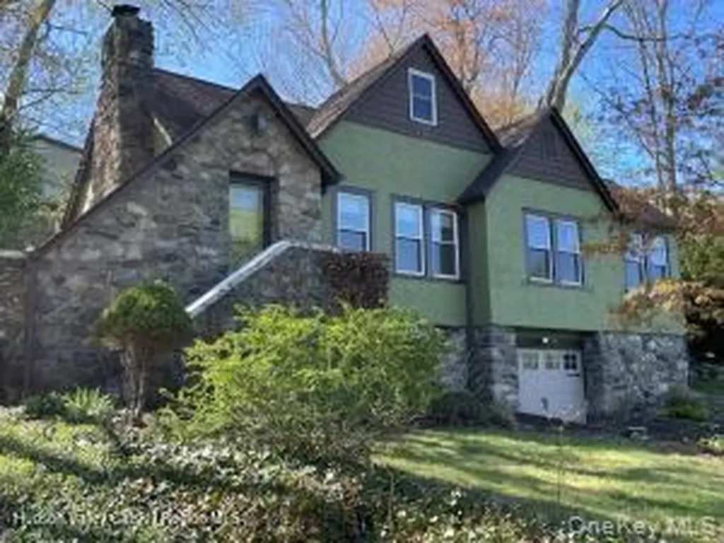 38 Lake Shore Drive Patterson NY 12563