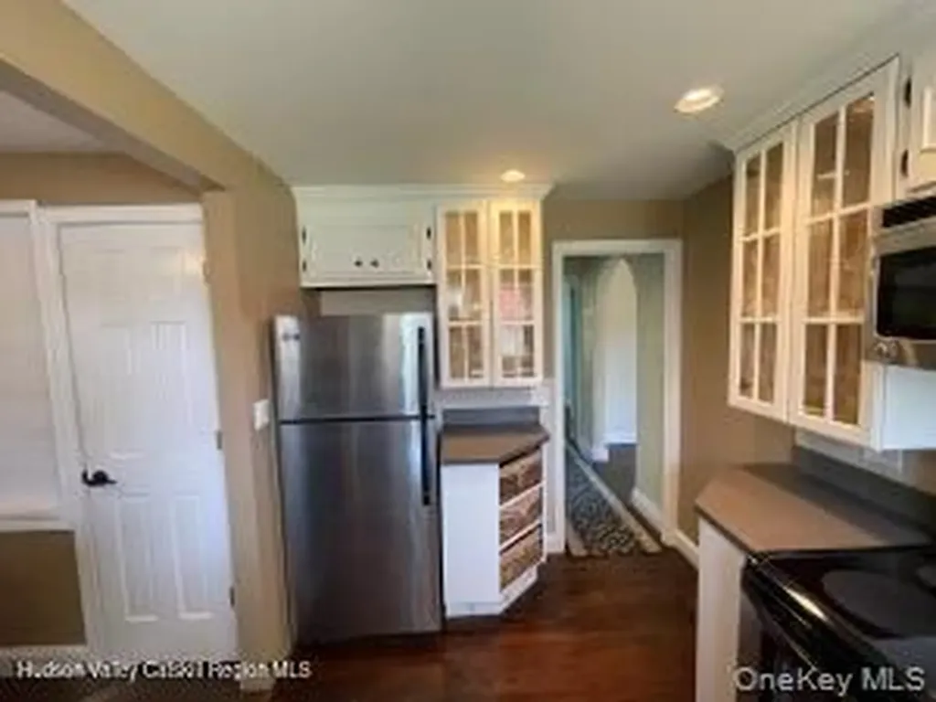 38 Lake Shore Drive Patterson NY 12563