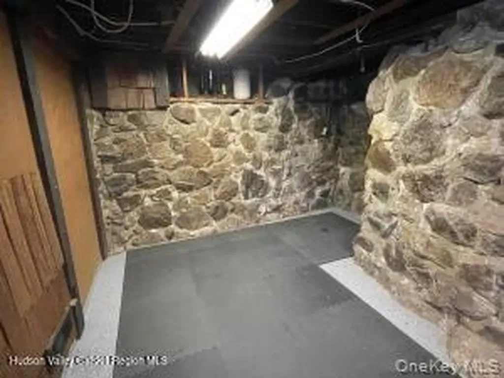 38 Lake Shore Drive Patterson NY 12563